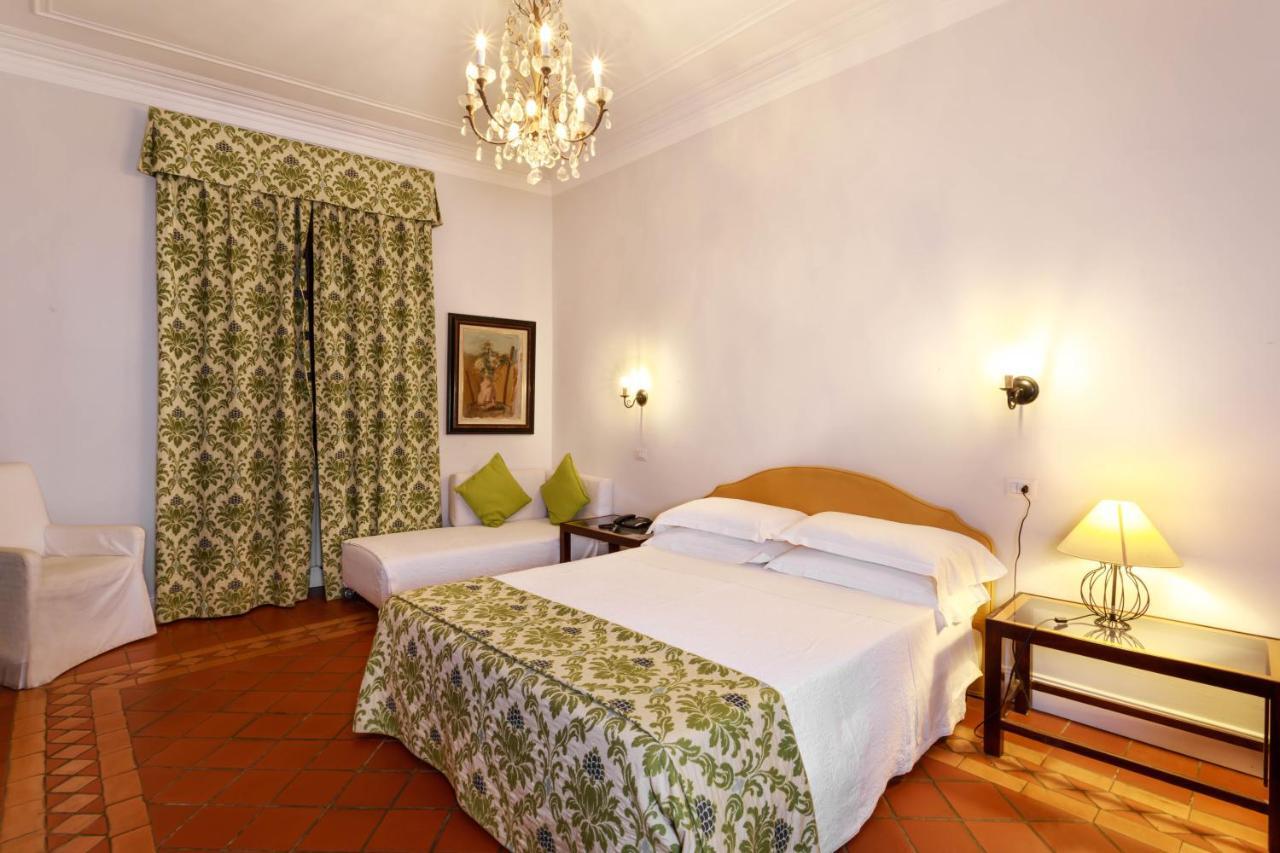 Albergo Ristorante Madonnina Cantello Bagian luar foto