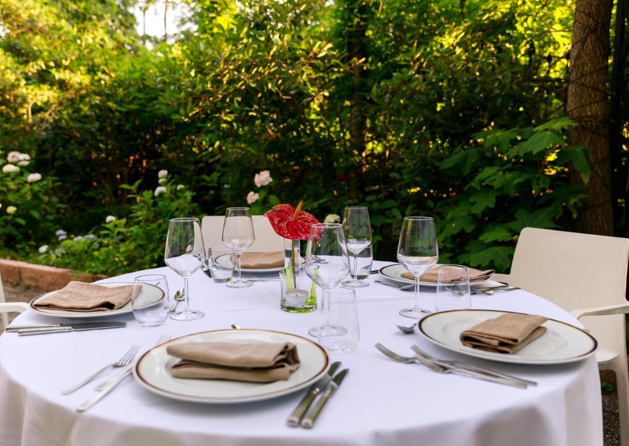 Albergo Ristorante Madonnina Cantello Bagian luar foto